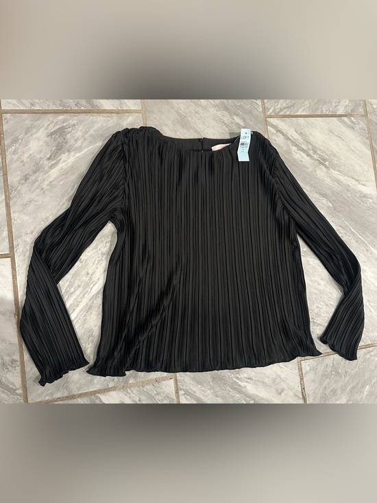 LOFT Tops - LOFT Womens Petite MP Black Pleated Long Sleeve Round Neck Pullover Blouse